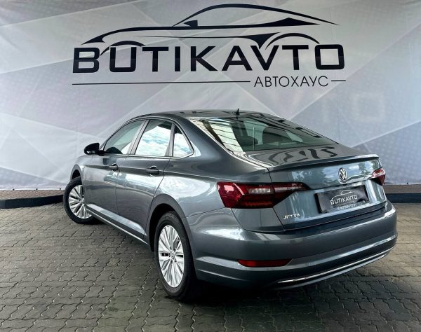 Volkswagen Jetta VII - Image 4