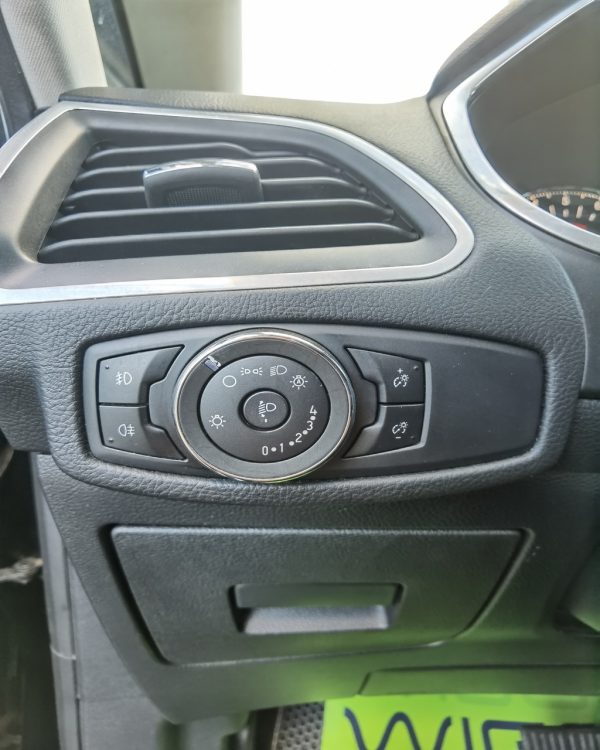 Ford Galaxy III - Image 19