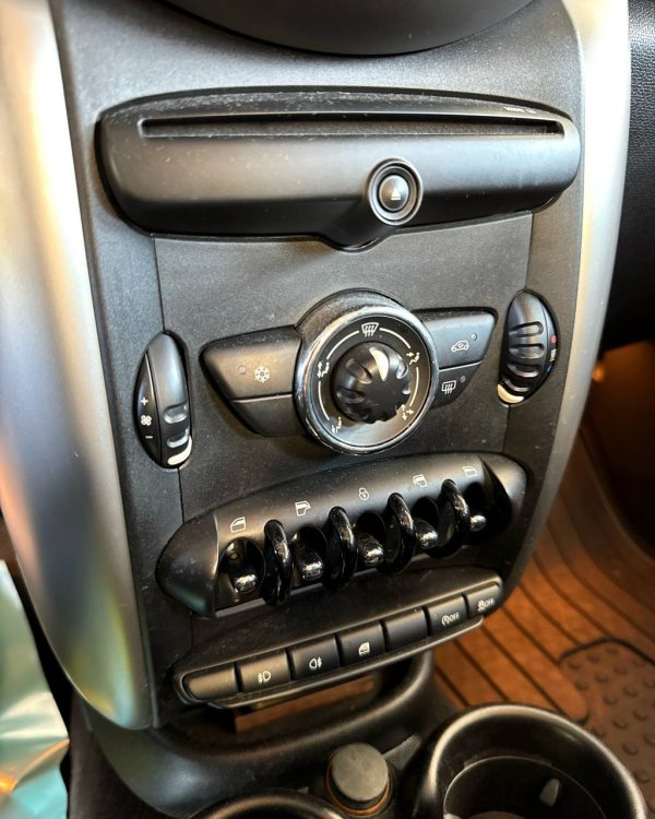 MINI Countryman R60 - Image 13