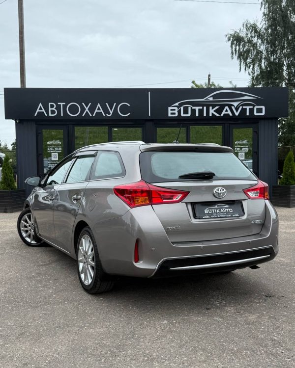 Toyota Auris II (E180) - Image 5
