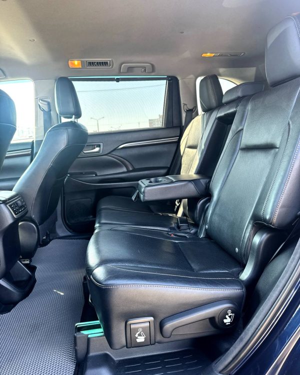 Toyota Highlander III (XU50) - Image 13