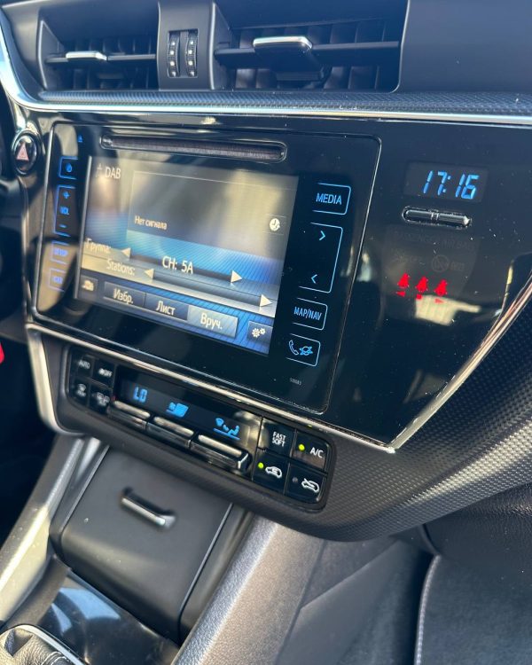 Toyota Auris II (E180) · Рестайлинг - Image 10