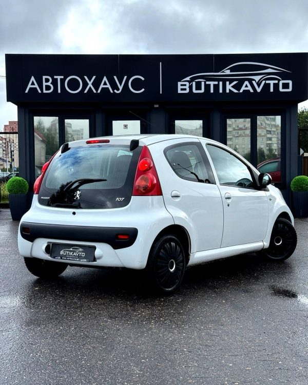 Peugeot 107 I · Рестайлинг - Image 6