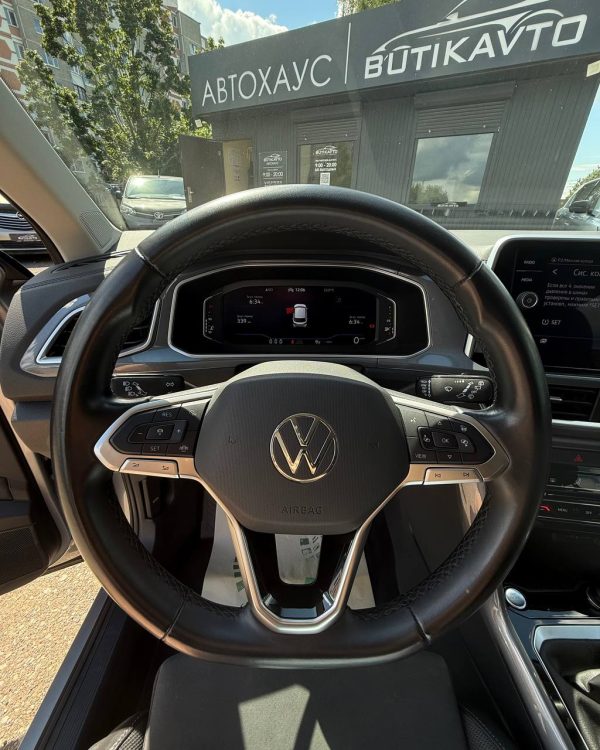 Volkswagen T-Roc I - Image 12