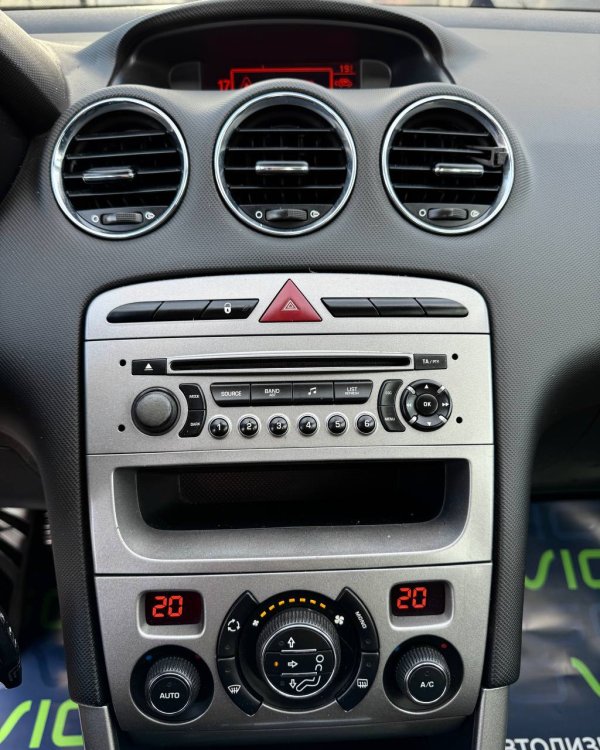 Peugeot 308 T7 - Image 16