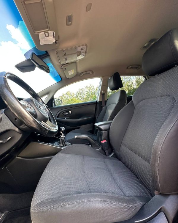 Kia Carens III - Image 7