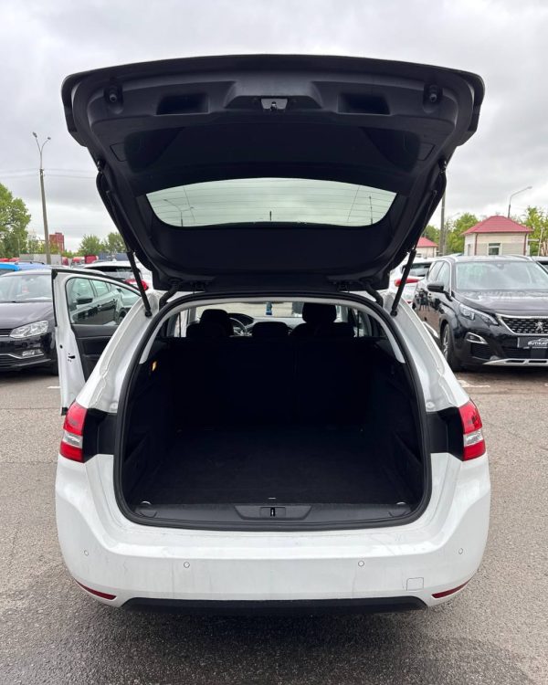PEUGEOT 308 - Image 10