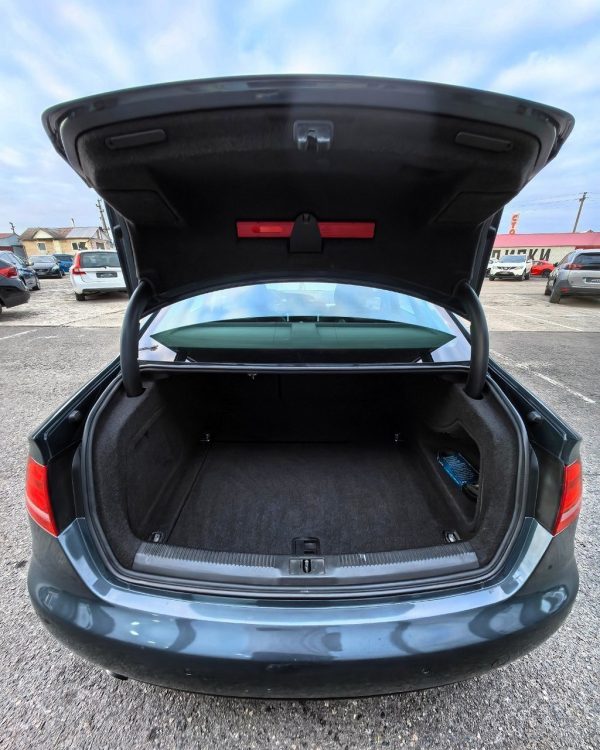 Audi A4 B8 - Image 12