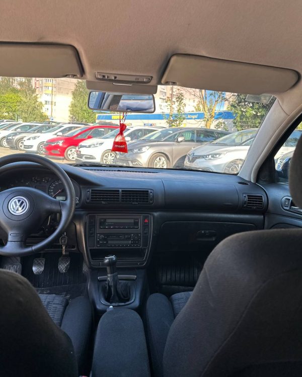 Volkswagen Passat B5 - Image 9