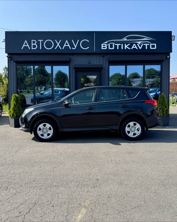 Toyota RAV4 IV (XA40) - Image 4