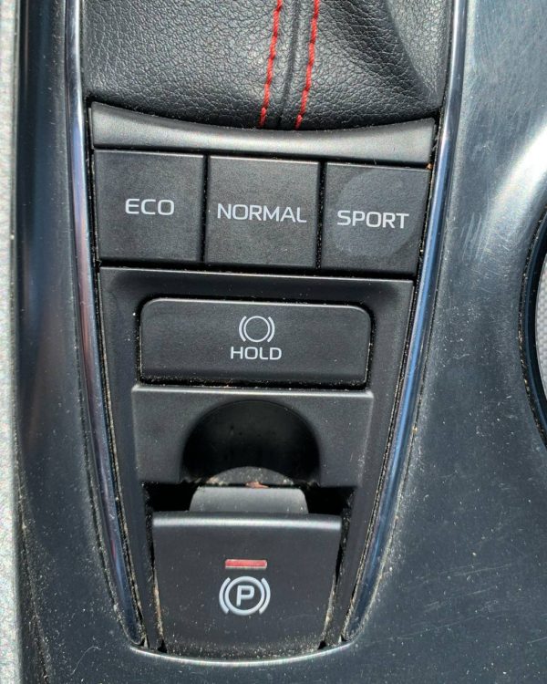 TOYOTA CAMRY TRD - Image 21