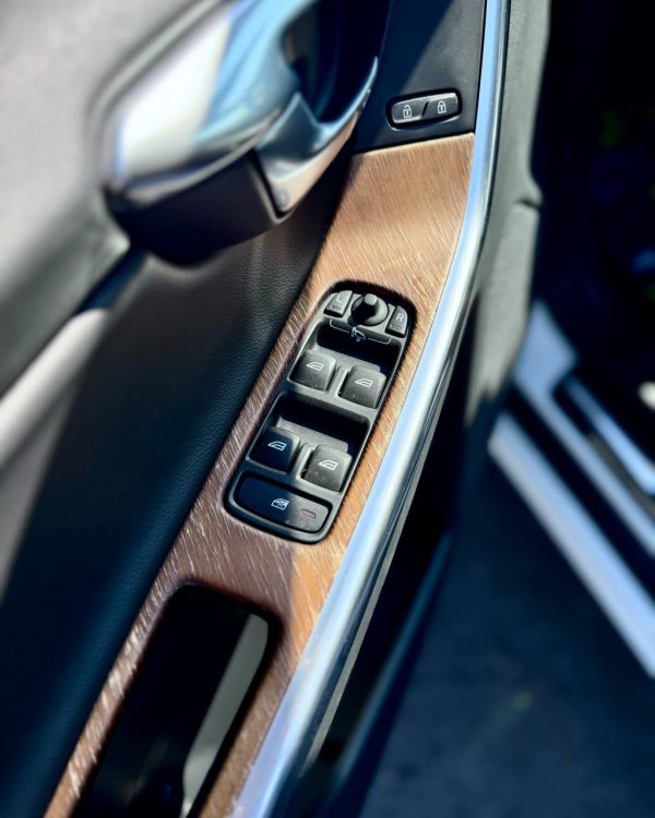 Volvo XC60 I · Рестайлинг - Image 17