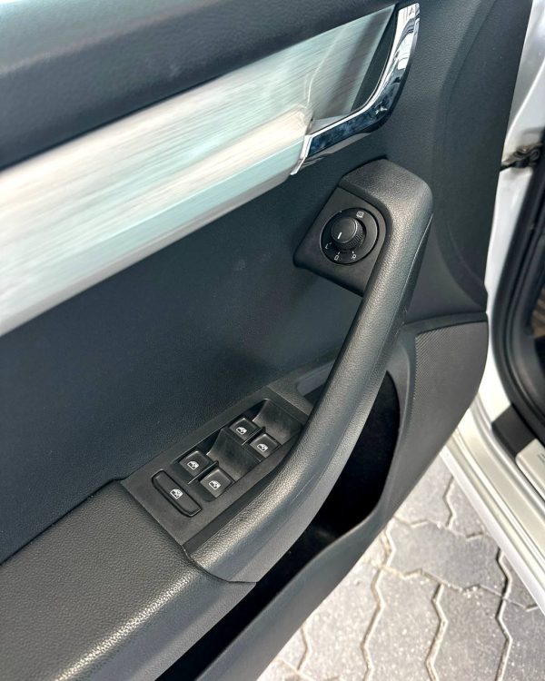 Skoda Octavia III - Image 9