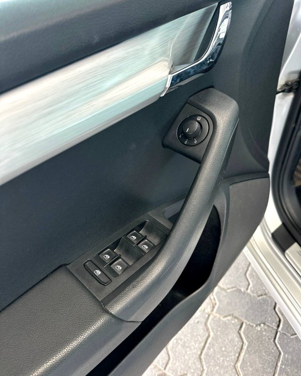 Skoda Octavia III - Image 9