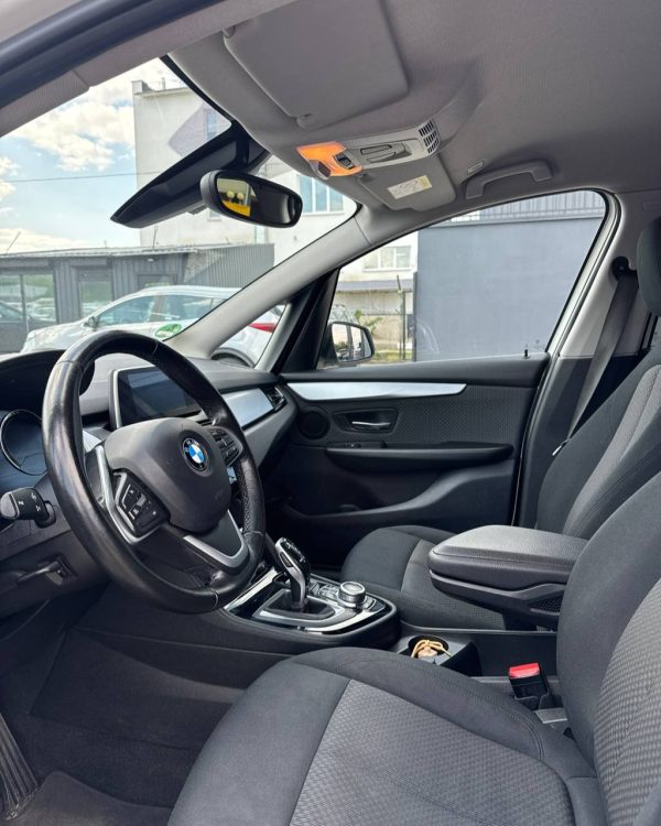 BMW 218 D GRAN TOURER - Image 8