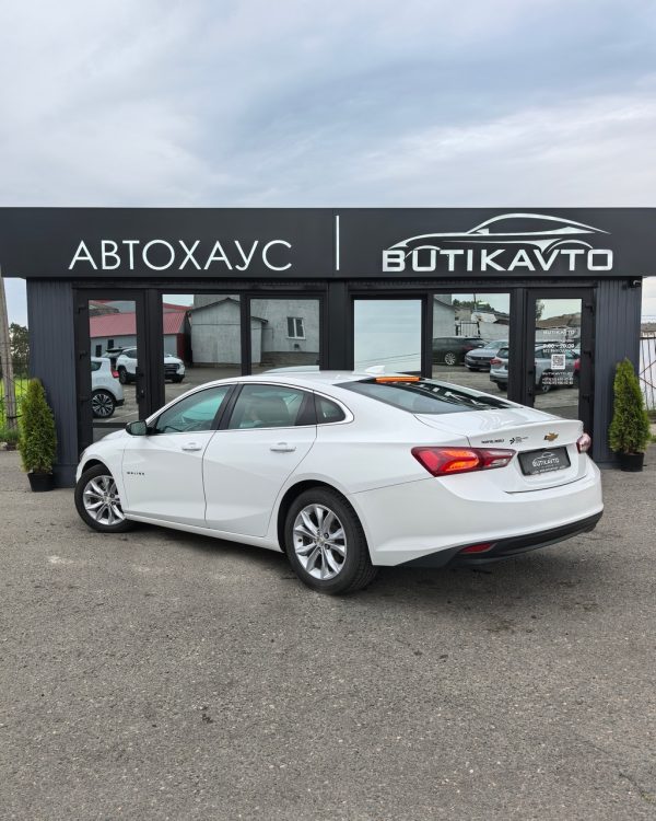 Chevrolet Malibu IX · Рестайлинг - Image 6