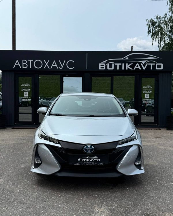 Toyota Prius Prime I (ZVW50L) - Image 2