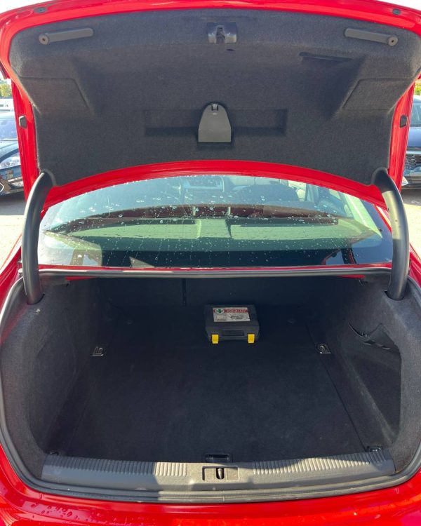 Audi A4 B8 - Image 12
