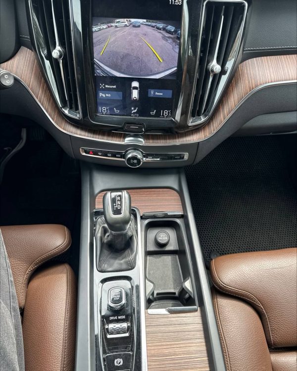 Volvo XC60 II - Image 13
