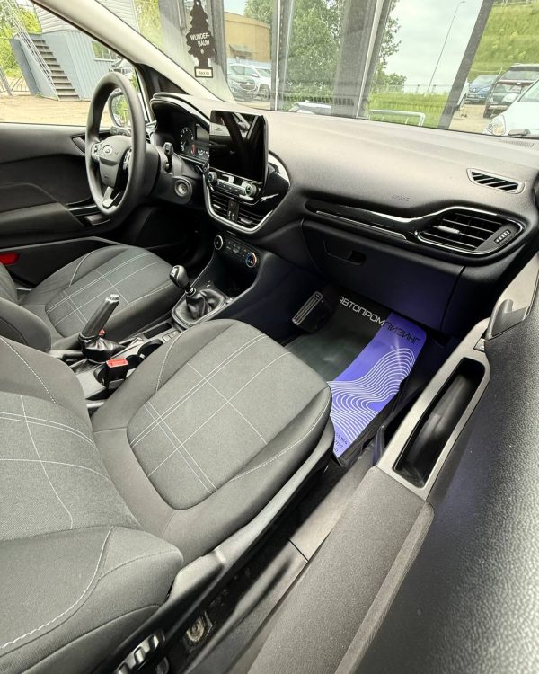FORD FIESTA - Image 12