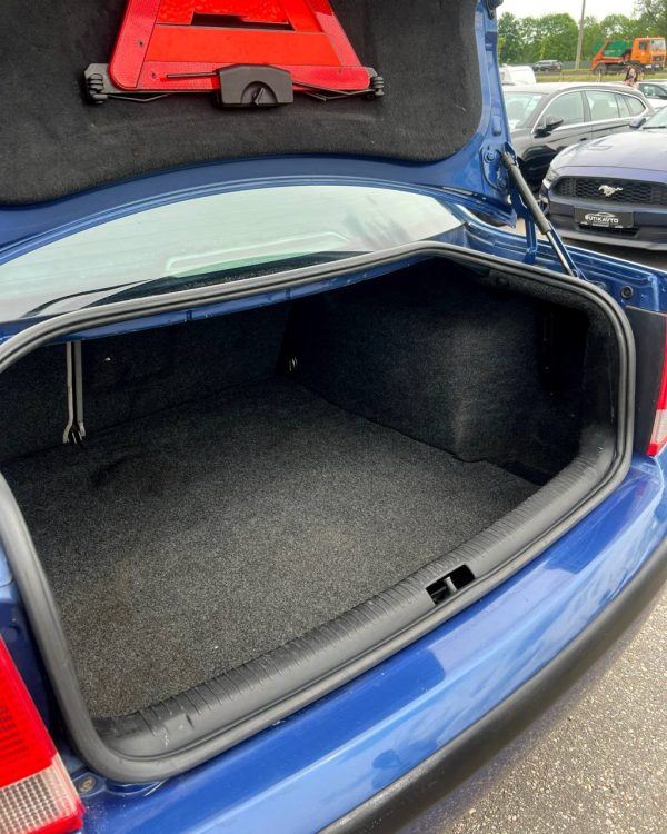 Volkswagen Passat B5 - Image 14