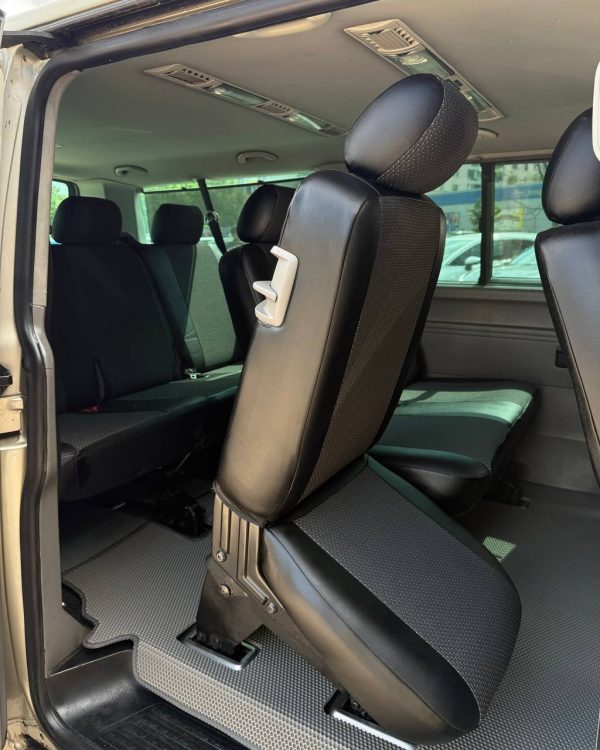 Volkswagen Caravelle T5 - Image 8