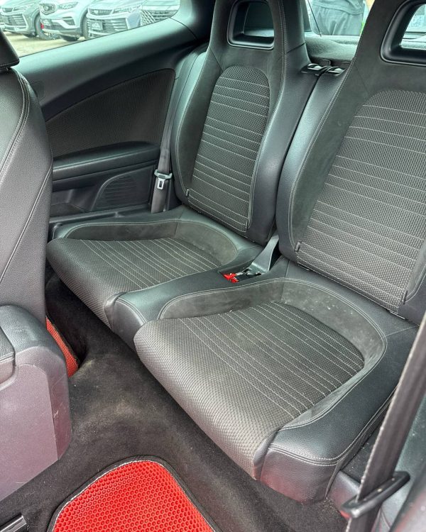 Volkswagen Scirocco III - Image 11