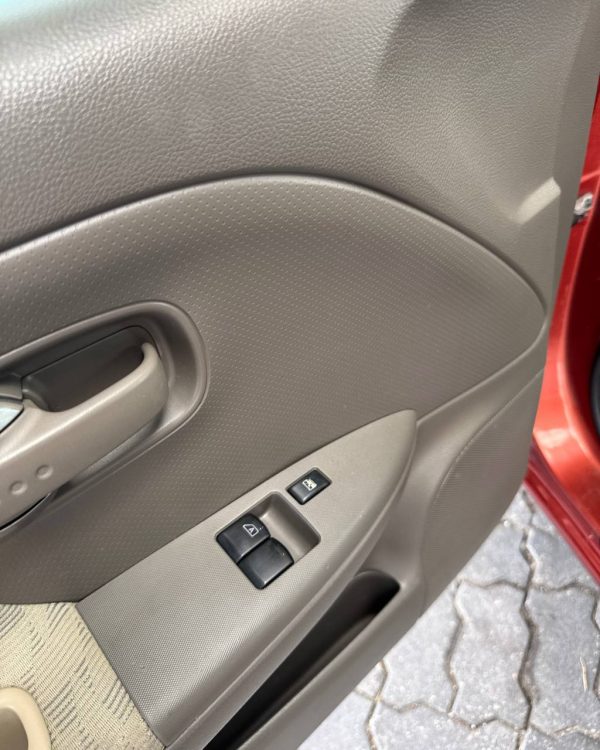 Nissan Note I (E11) - Image 9