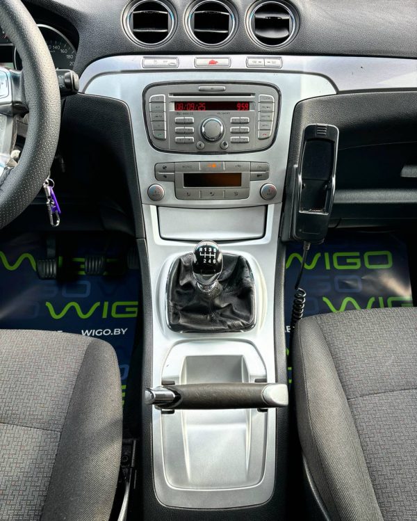 Ford Galaxy II - Image 13