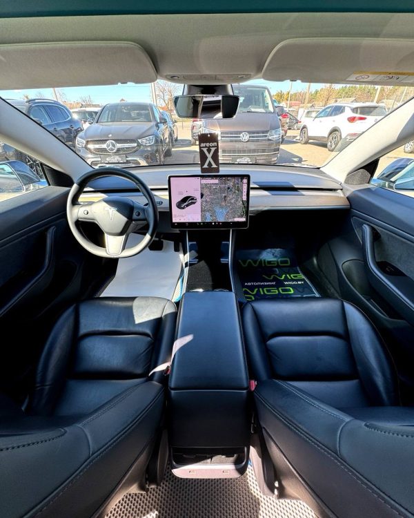 Tesla Model 3 I - Image 9