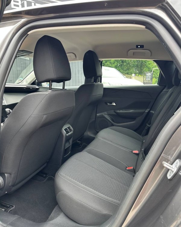 Peugeot 308 III - Image 8