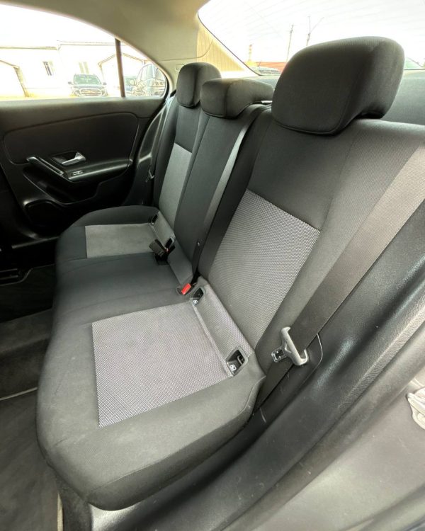 MERCEDES-BENZ A 180 D - Image 12