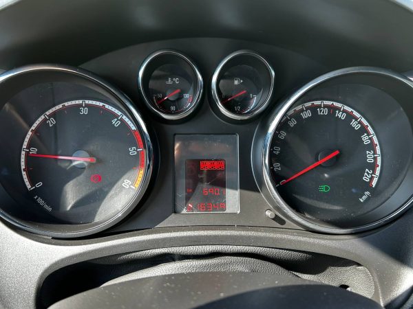 Opel Meriva II - Image 23