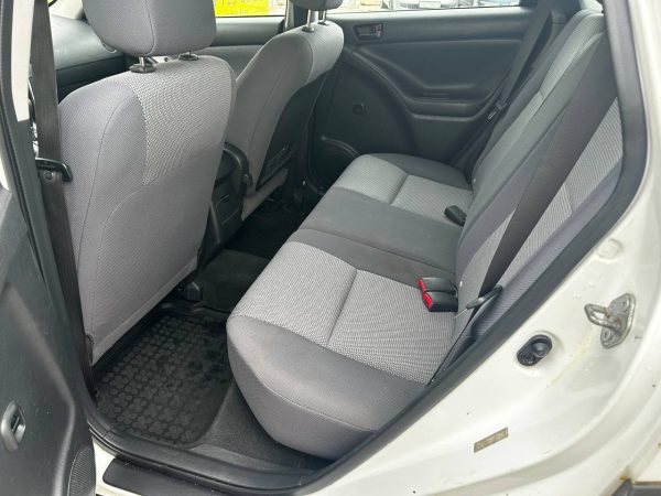 Pontiac Vibe I · Рестайлинг - Image 13