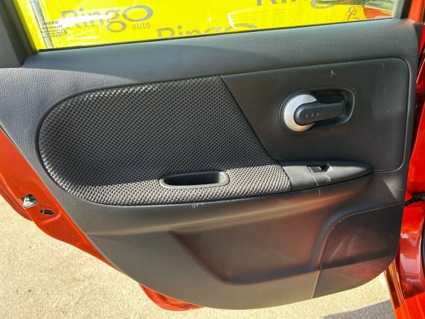 Nissan Note I - Image 11