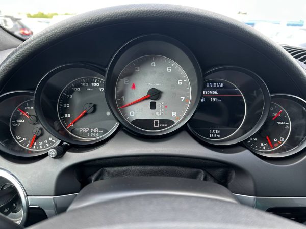 Porsche Cayenne II · 958 - Image 24
