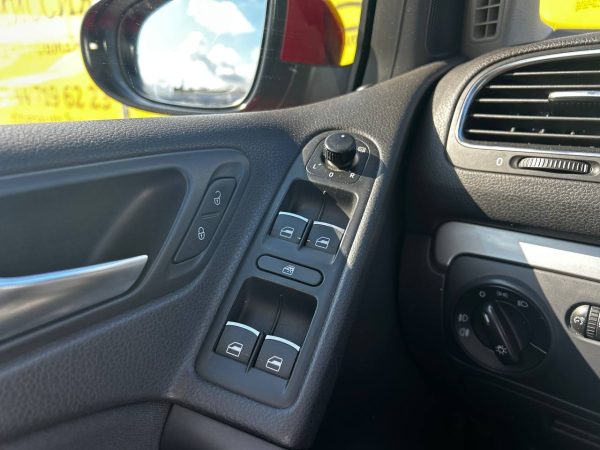 Volkswagen Golf VI - Image 25