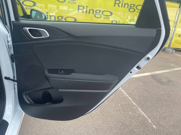 Kia Cee’d III - Image 14
