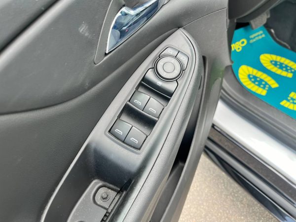 Chevrolet Volt II - Image 29