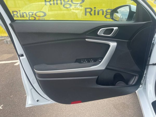 Kia Cee’d III - Image 10