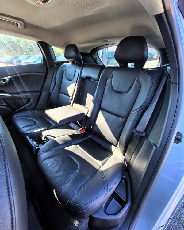 Volvo V40 II - Image 11