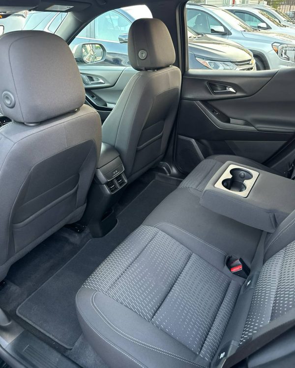 Chevrolet Equinox IV - Image 11