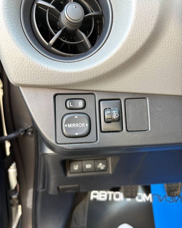 Toyota Yaris III (XP130) · 2-й рестайлинг - Image 18