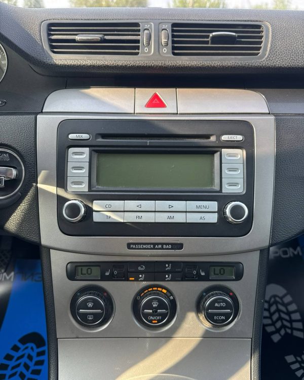 Volkswagen Passat B6 - Image 15
