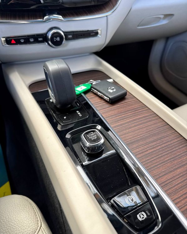Volvo XC60 II · Рестайлинг - Image 16