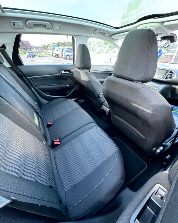 Peugeot 308 T9 - Image 12