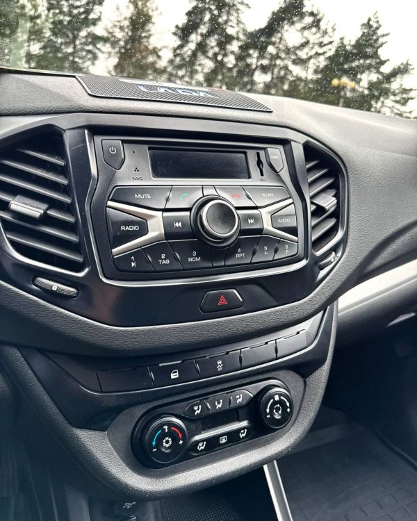 Lada (ВАЗ) Vesta I - Image 11