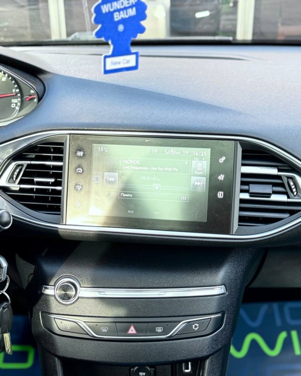 Peugeot 308 T9 - Image 16