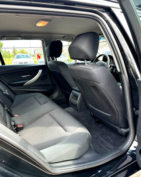 BMW 318 I - Image 12