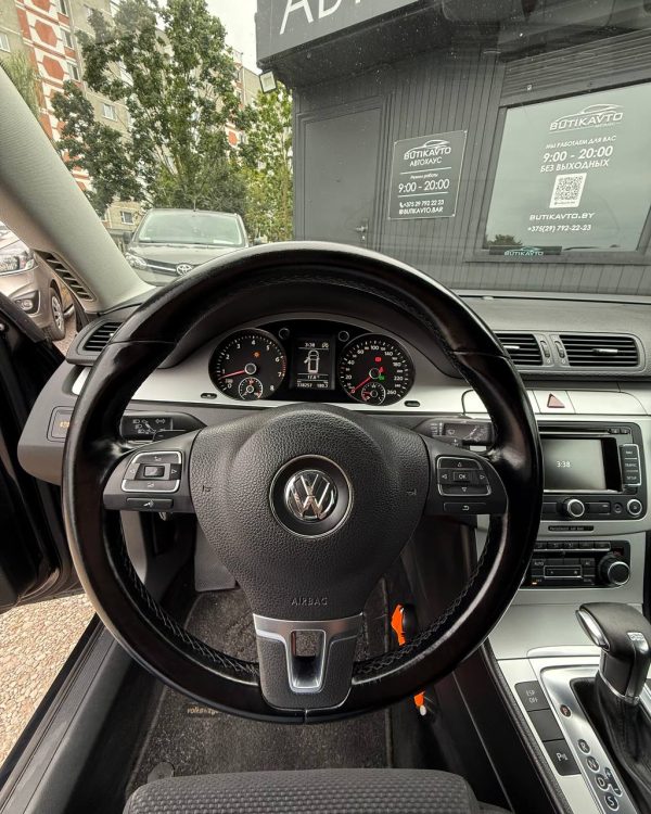 Volkswagen Passat B6 - Image 11